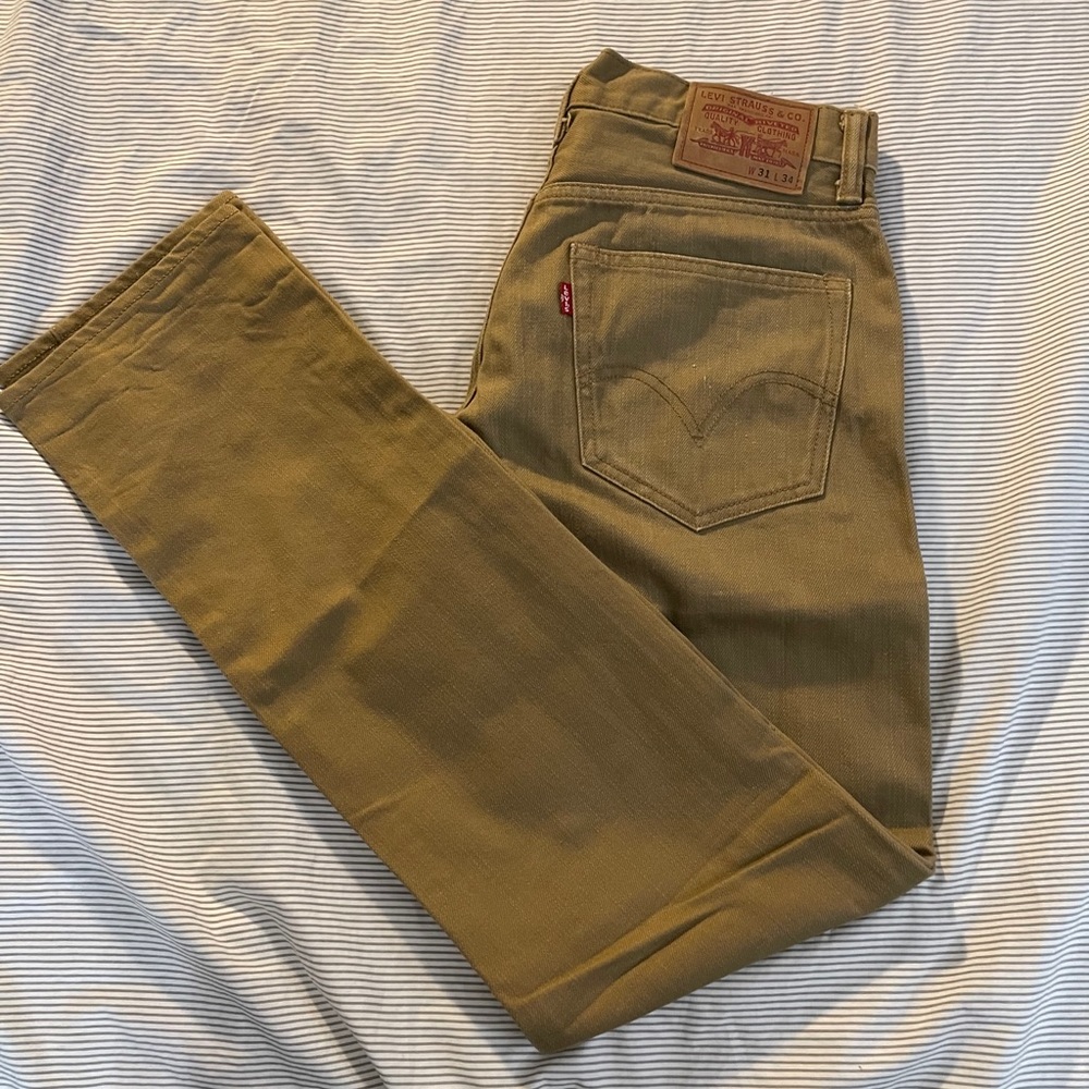 Levi’s pants